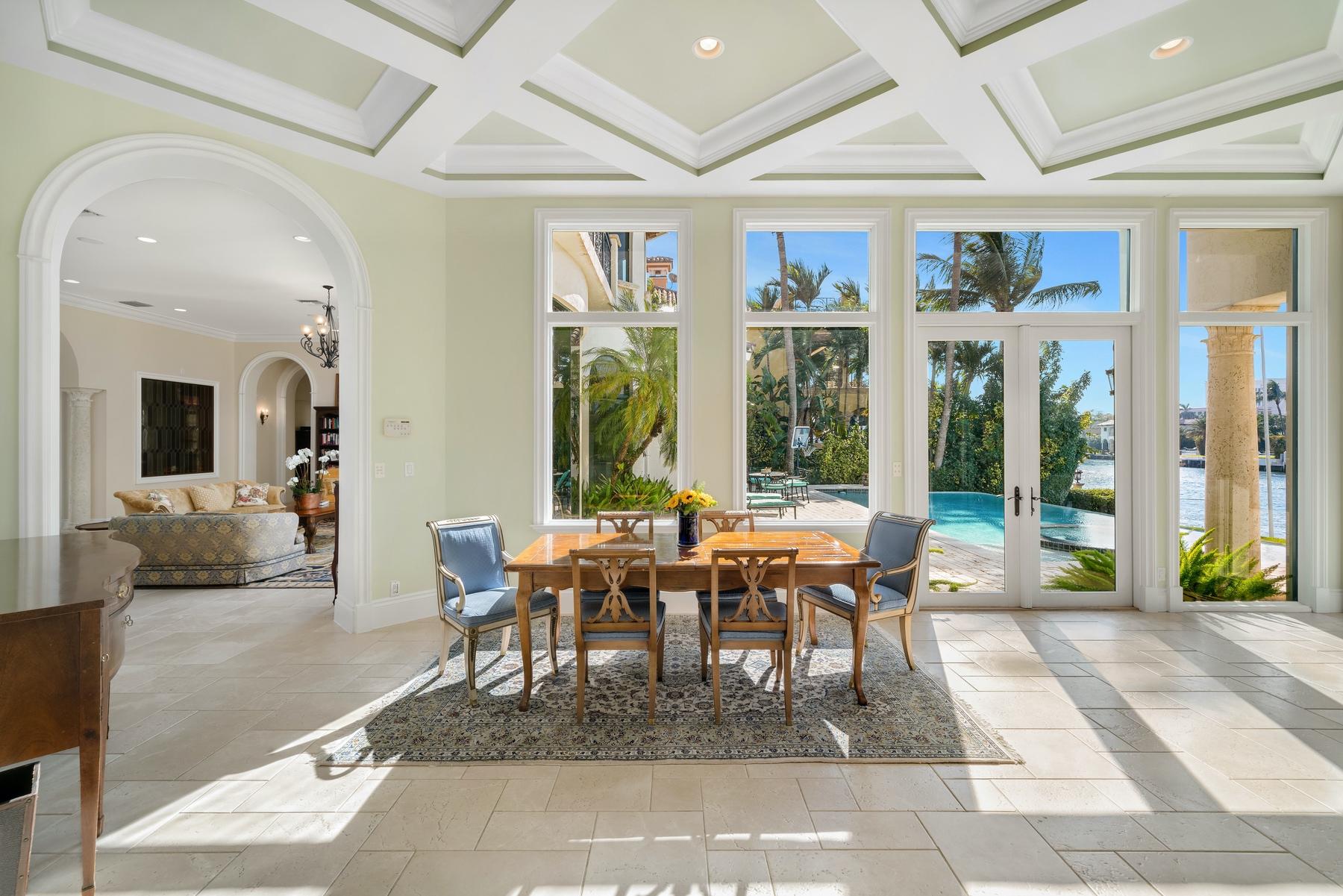 333 Northeast Spanish Trail Boca Raton, FL 33432 - Photo 9 of 57 Family Room