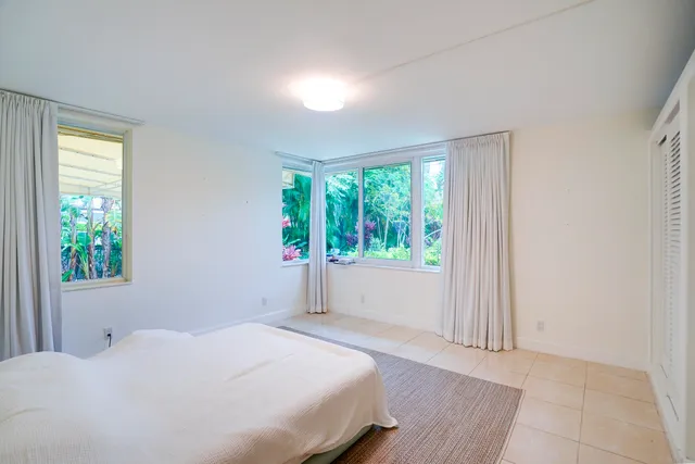 $6,200 | 216 32nd Street, West Palm Beach, FL 33407