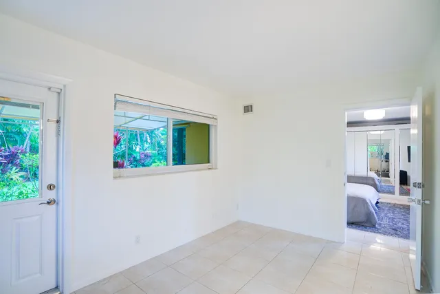 $6,200 | 216 32nd Street, West Palm Beach, FL 33407