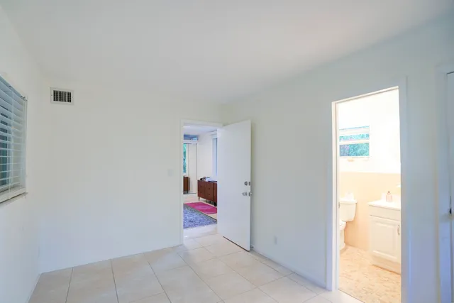 $6,200 | 216 32nd Street, West Palm Beach, FL 33407