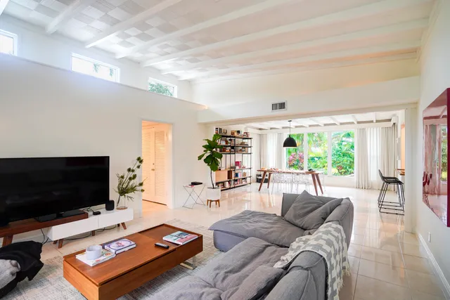 $6,200 | 216 32nd Street, West Palm Beach, FL 33407