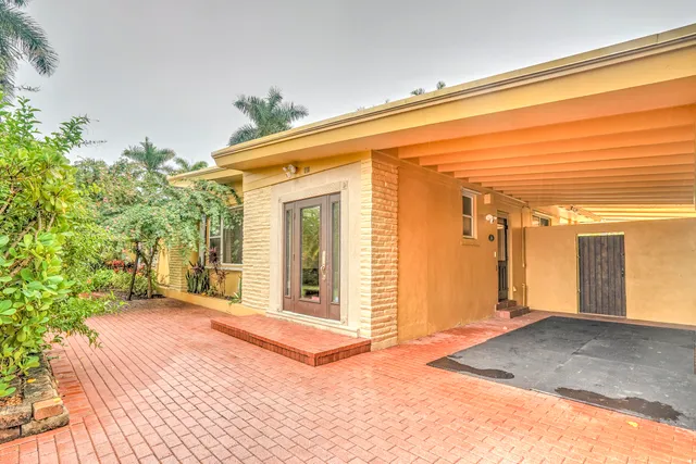 $6,200 | 216 32nd Street, West Palm Beach, FL 33407