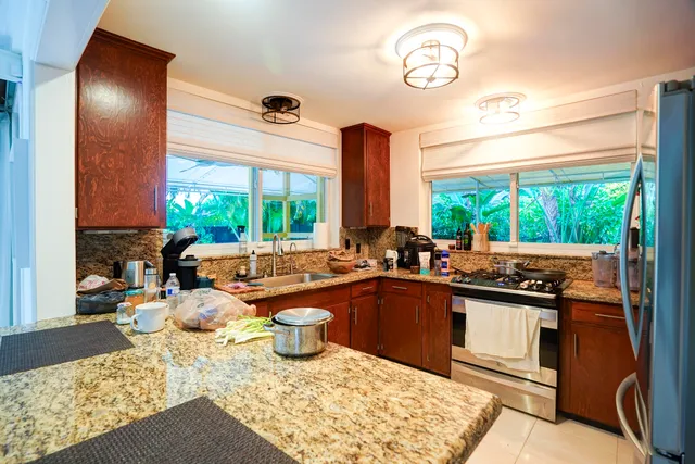 $6,200 | 216 32nd Street, West Palm Beach, FL 33407