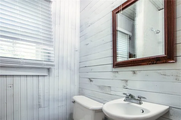 $168,900 | 901 Avenue C, Valley Mills, TX 76689