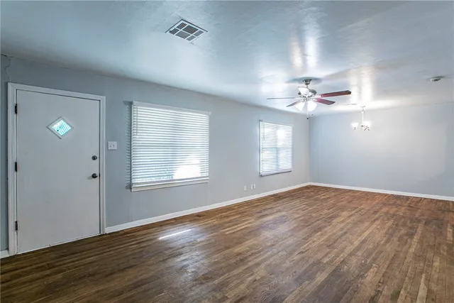 $168,900 | 901 Avenue C, Valley Mills, TX 76689