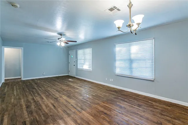 $168,900 | 901 Avenue C, Valley Mills, TX 76689