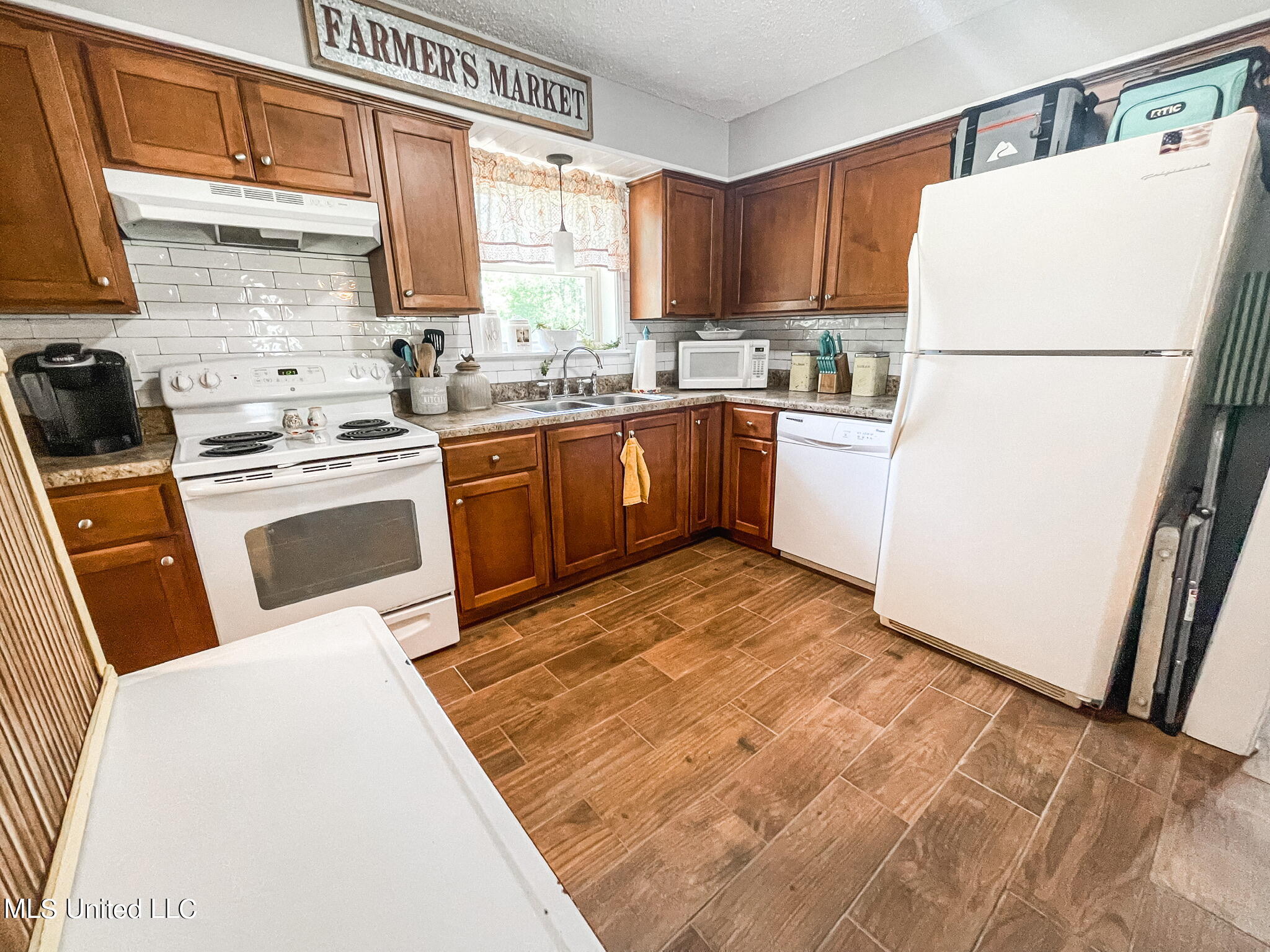2928 Sycamore Road Coldwater, MS 38618 - Photo 9 of 14 241DC0C8-5902-4D53-9CCB-292817881C55