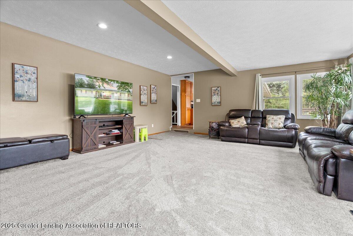 13543 Turner Road Dewitt, MI 48820 - Photo 21 of 55 26-Media Jett - 14