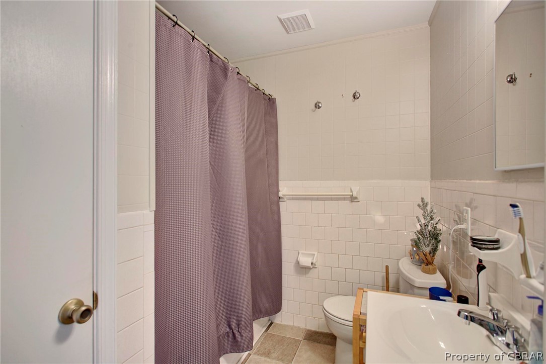 718 Old Point Avenue Hampton, VA 23663 - Photo 13 of 17 Gallery Image 13