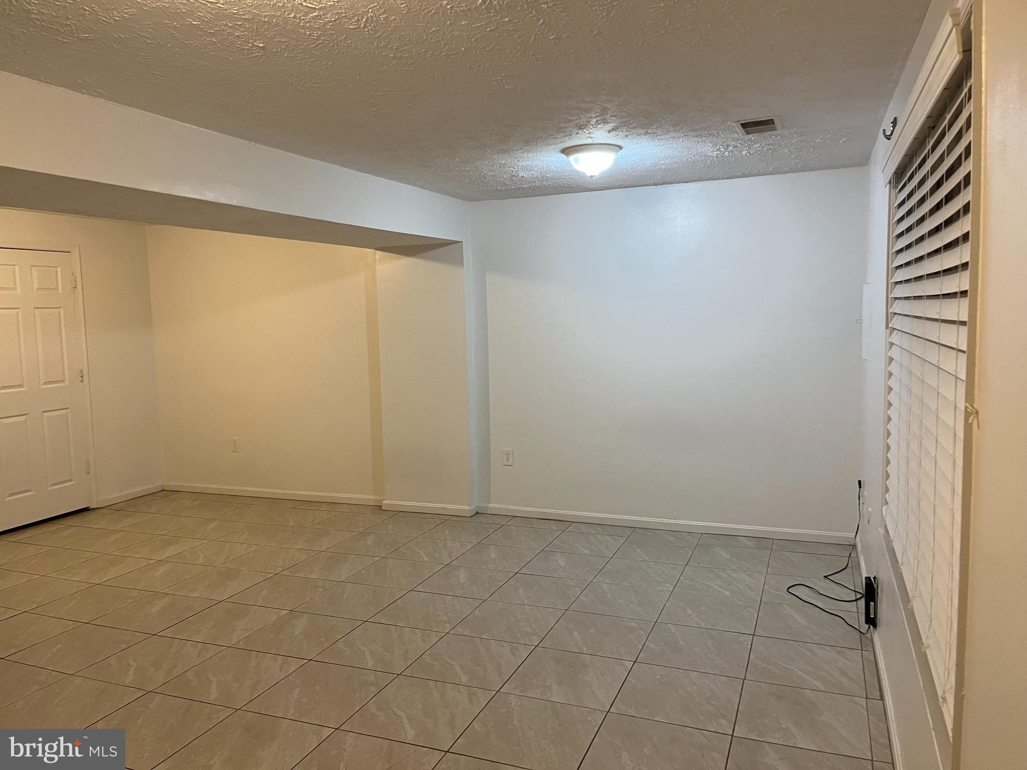 14684 Cloverdale Road Woodbridge, VA 22193 - Photo 3 of 10 a view of an empty room