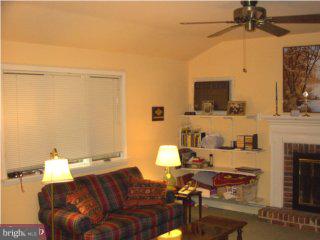 703 Parmentier Road Warminster, PA 18974 - Photo 2 of 6 Gallery Image 2