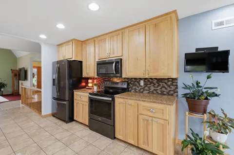 $550,000 | 9021 County Rd KP, Cross Plains, WI 53528