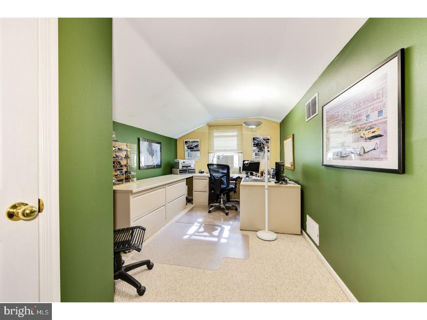 118 Sandringham Road Cherry Hill, NJ 08003 - Photo 19 of 25 Gallery Image 19
