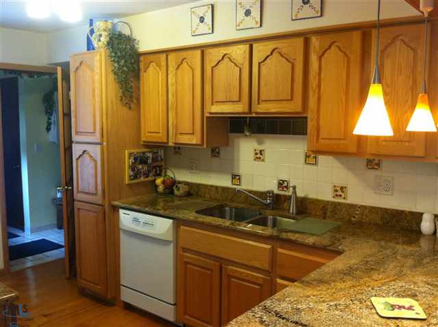 107 Michelle Drive Romeo, MI 48065 - Photo 15 of 30 31105598-14.JPG