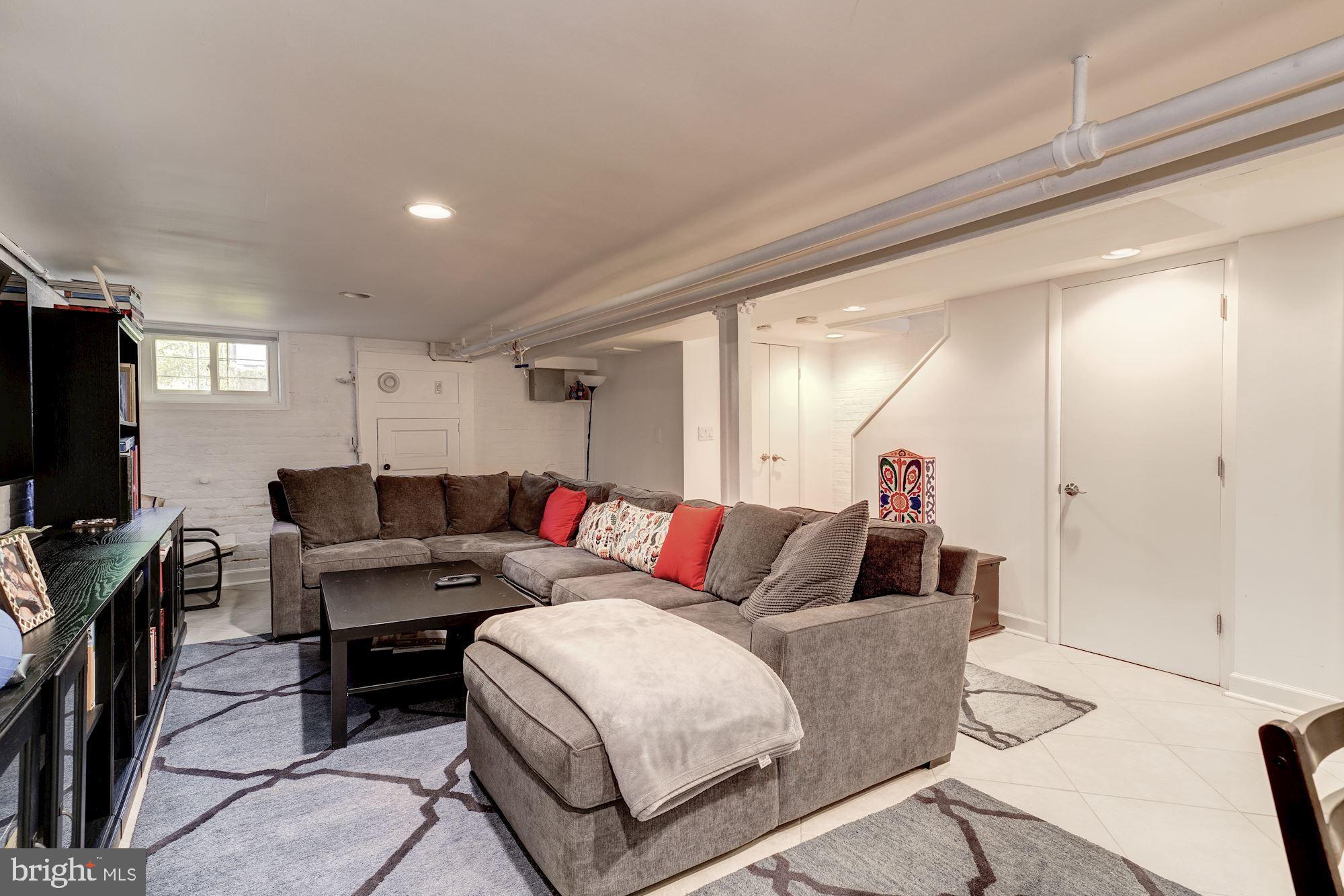 3411 R Street Northwest Washington, DC 20007 - Photo 30 of 35