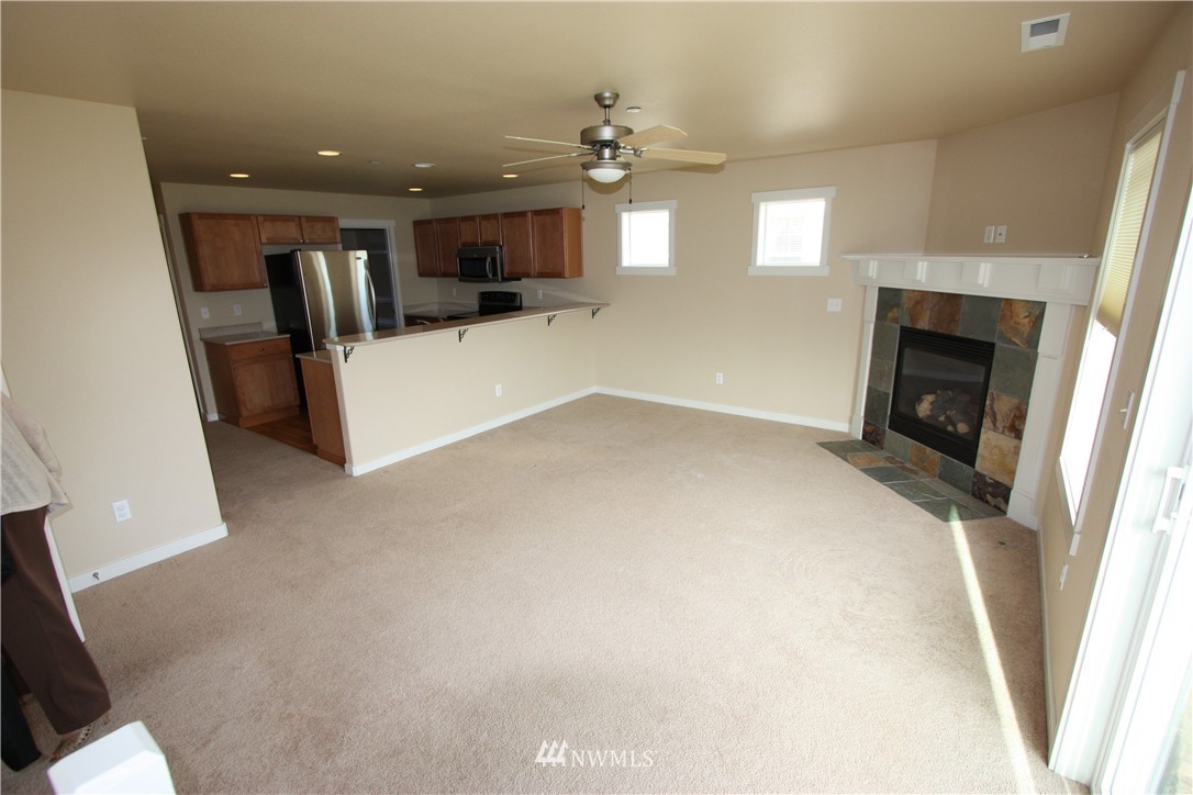 1373 Foreman Road DuPont, WA 98327 - Photo 8 of 11