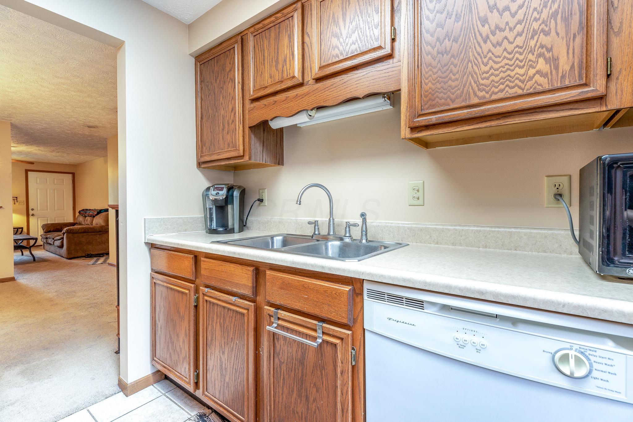 4611 Reno Lane Springfield, OH 45503 - Photo 4 of 20