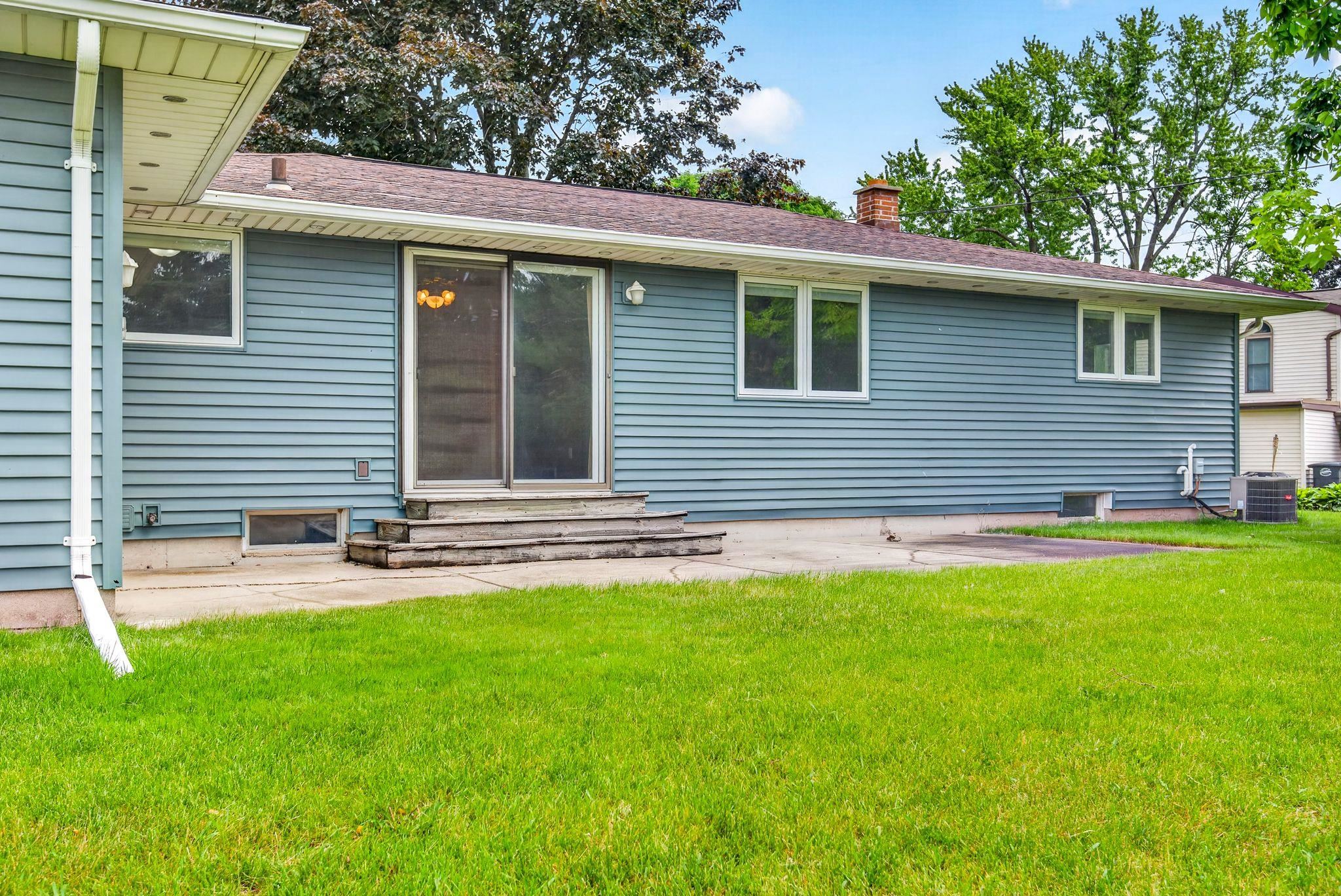 1280 Frances Way Menasha, WI 54952 - Photo 25 of 36