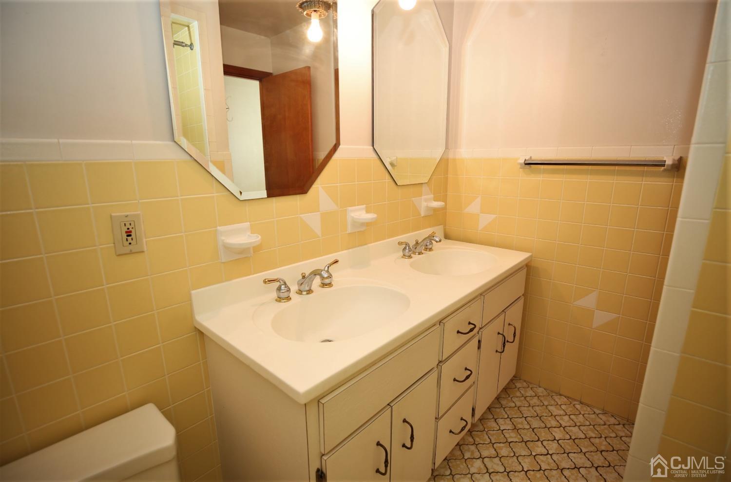 10 Greenview Road Monmouth Junction, NJ 08852 - Photo 32 of 72 Gallery Image 32