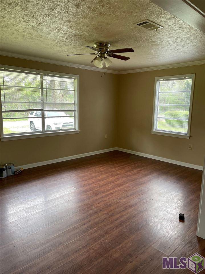 13394 Fruge Road Gonzales, LA 70737 - Photo 3 of 9 Living Room