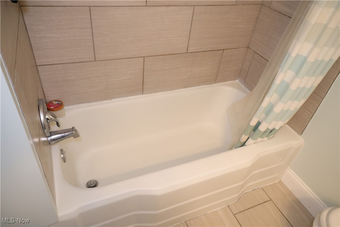 7908 Spring Garden Road Cleveland, OH 44129 - Photo 22 of 38