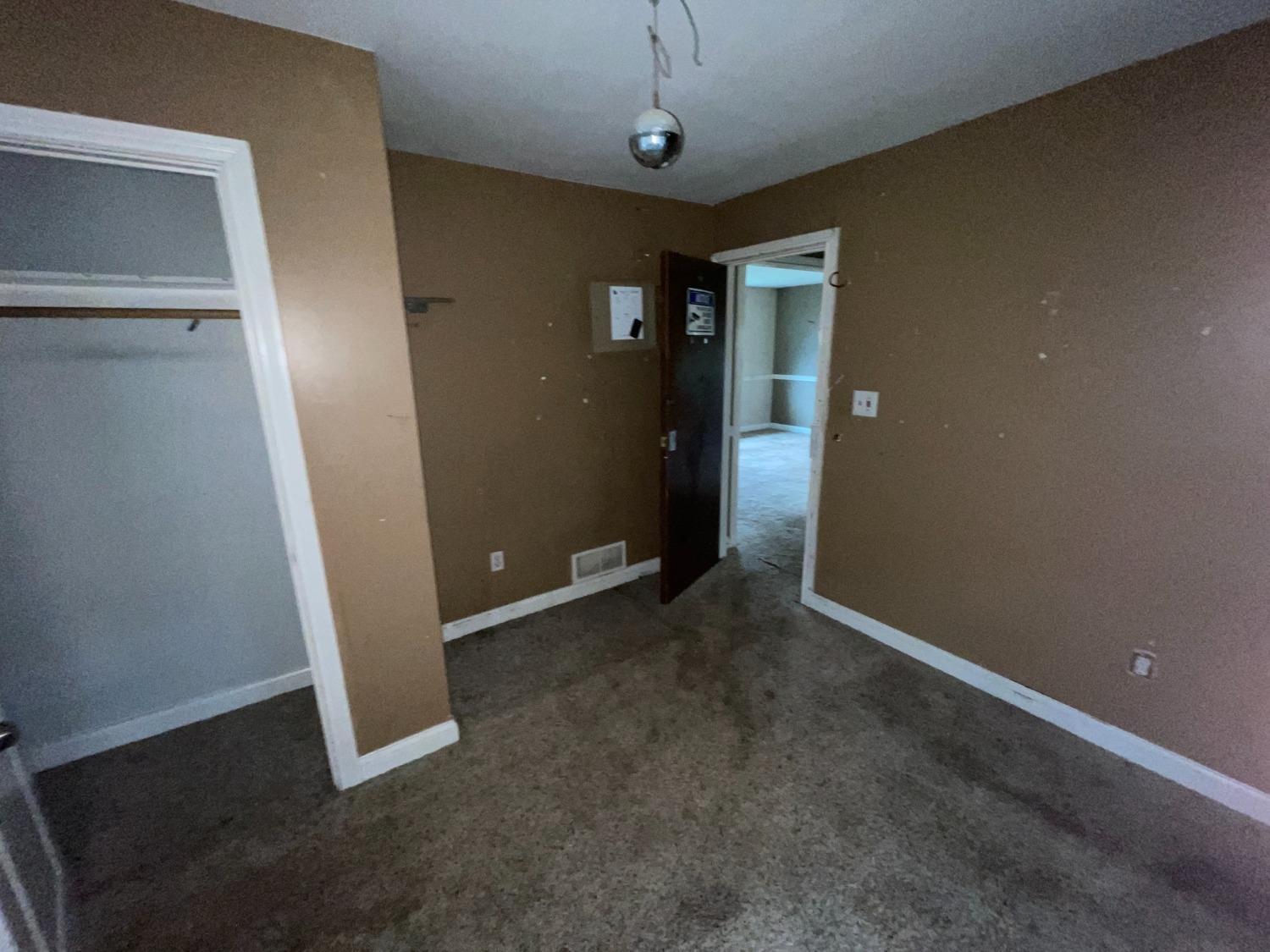 5065 Valley Ridge Road Cincinnati, OH 45247 - Photo 16 of 20 Gallery Image 16