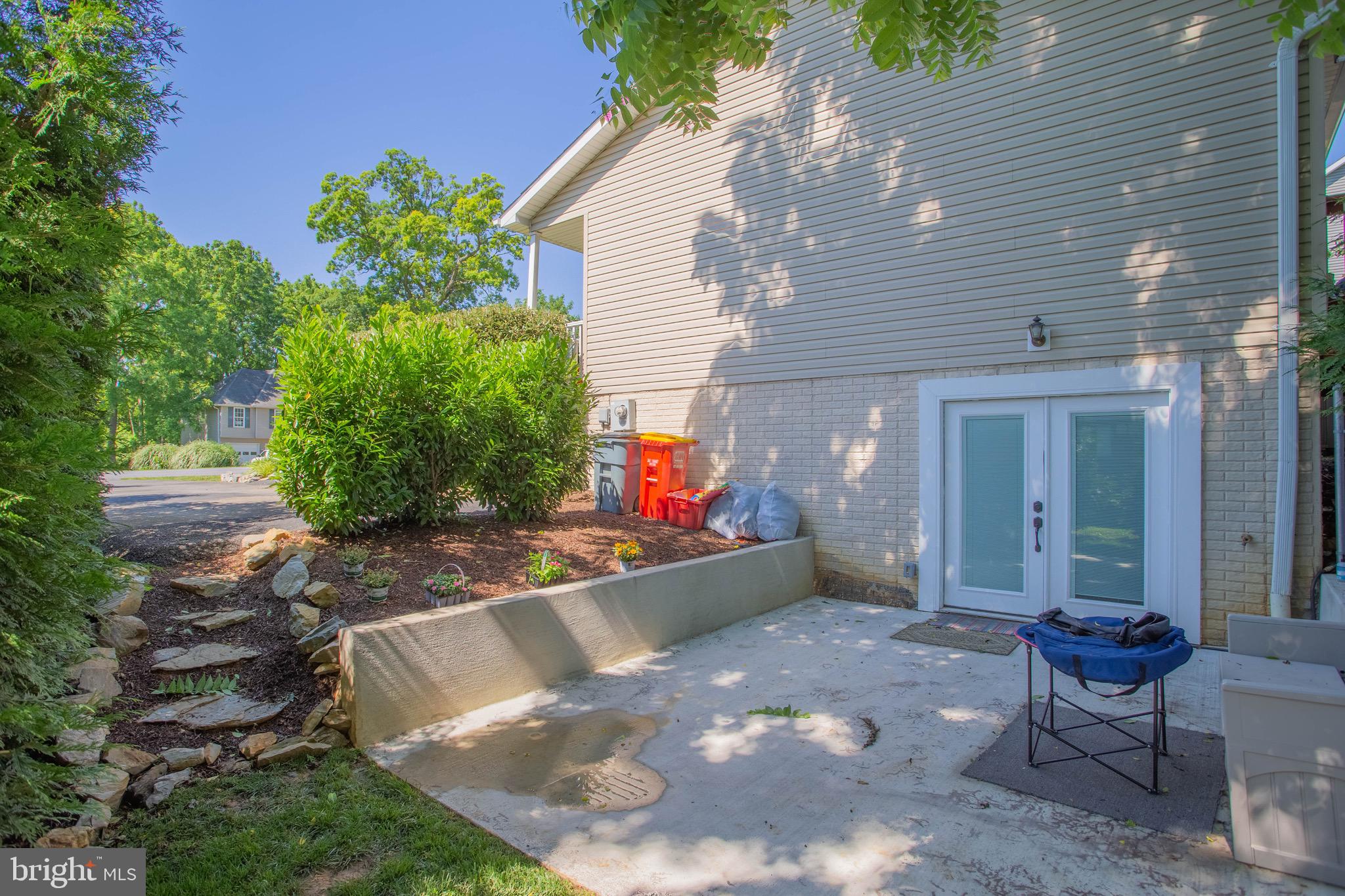 591 Oak Lee Drive Ranson, WV 25438 - Photo 11 of 52 Gallery Image 11