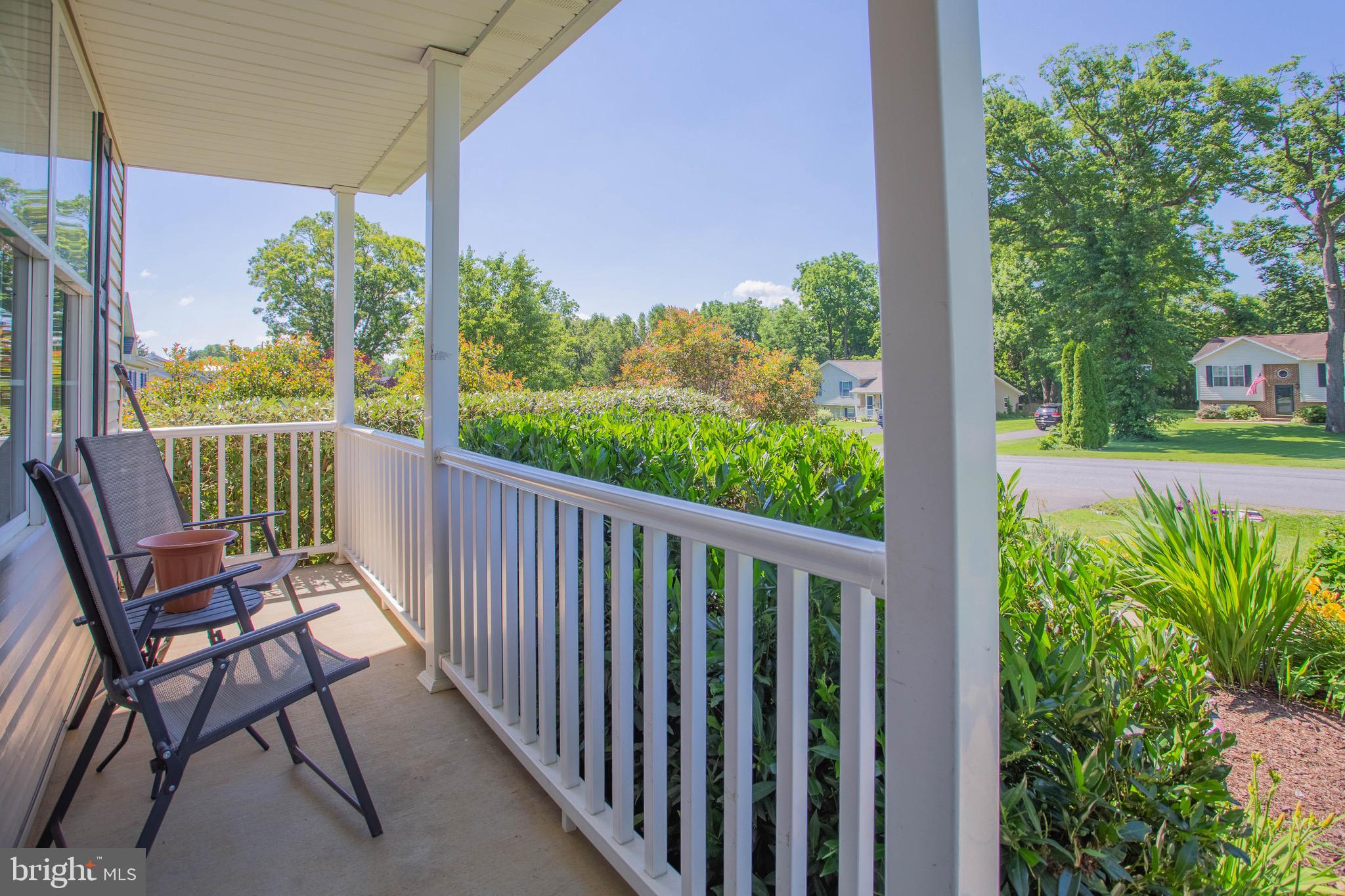 591 Oak Lee Drive Ranson, WV 25438 - Photo 4 of 52 Gallery Image 4