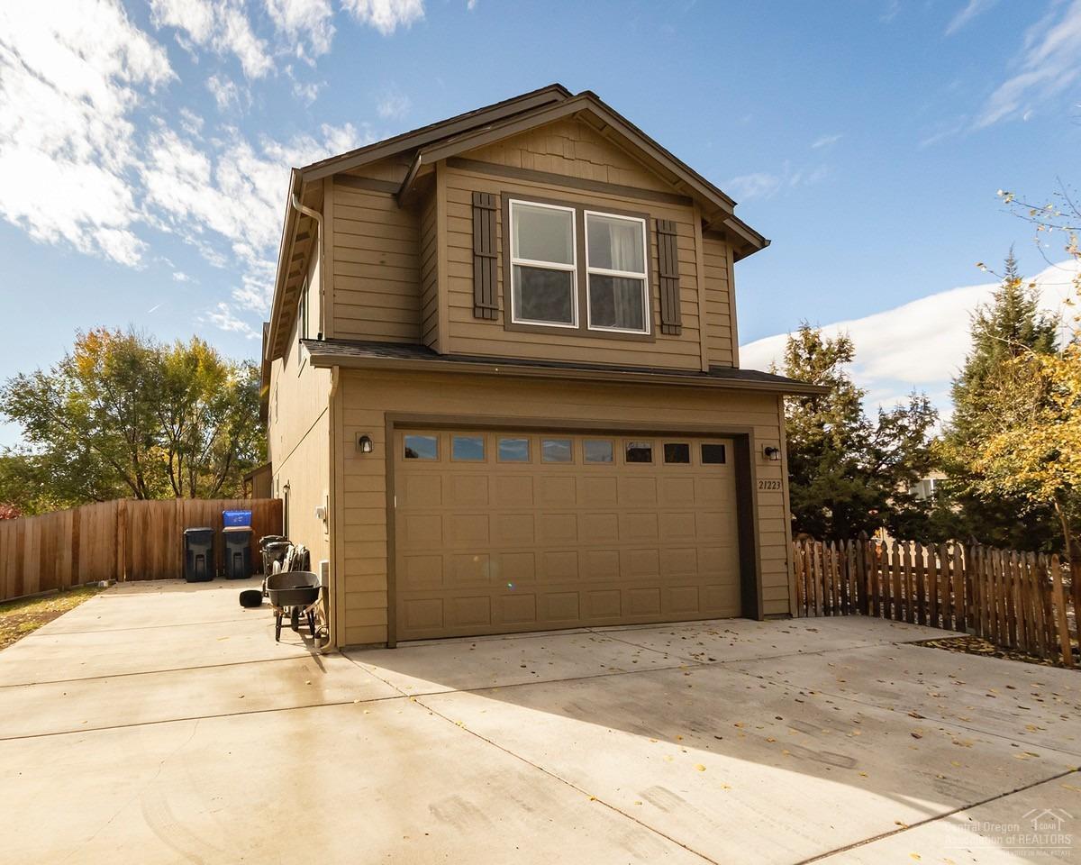 21223 Keyte Road Bend, OR 97701 - Photo 20 of 23 RV Parking and more parking to the left