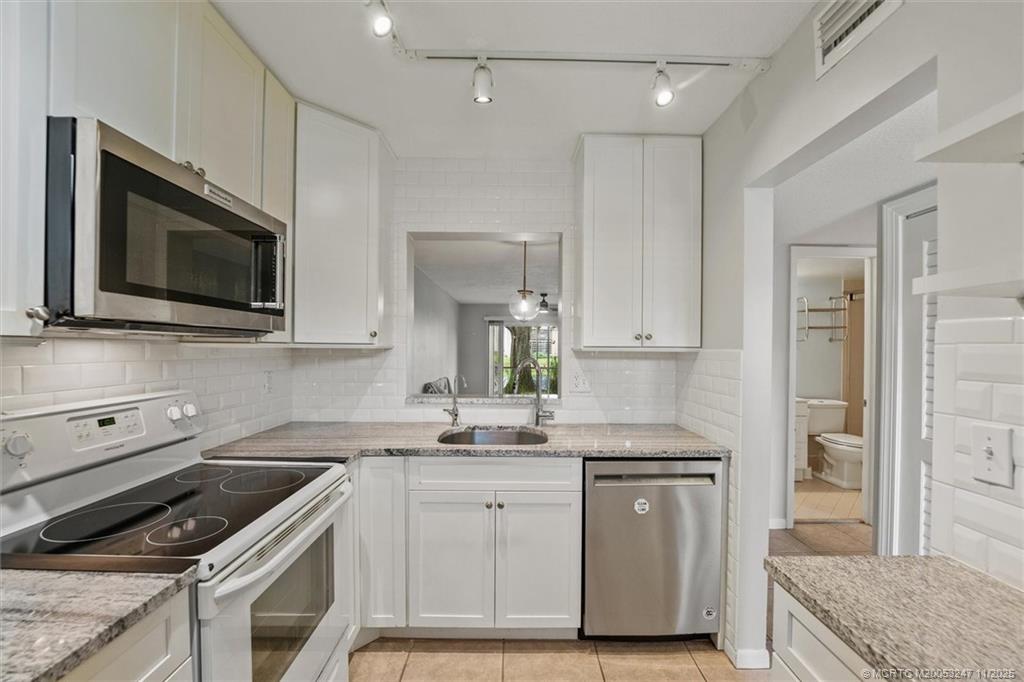 Undisclosed Address Stuart, FL 34994 - Photo 12 of 22