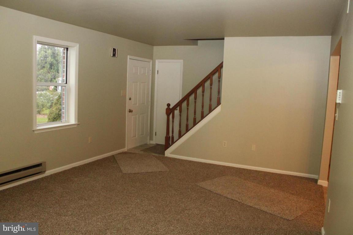 1 Irish Place Lititz, PA 17543 - Photo 7 of 43