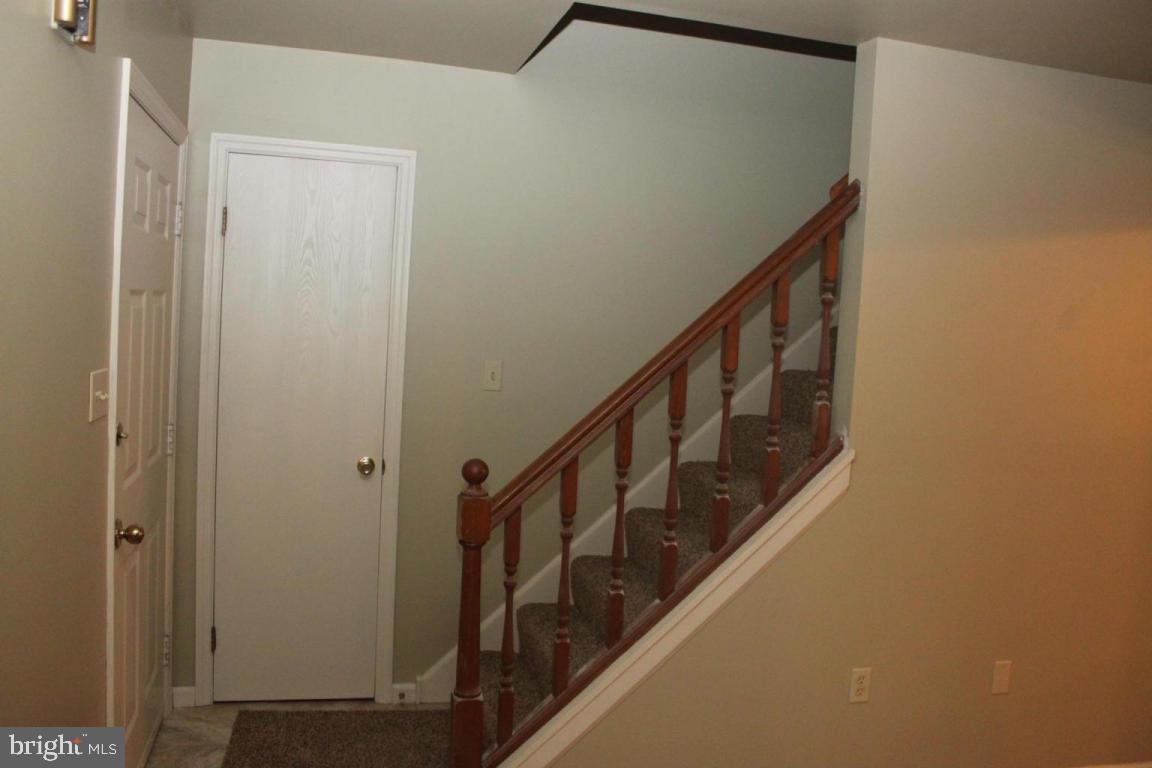 1 Irish Place Lititz, PA 17543 - Photo 8 of 43