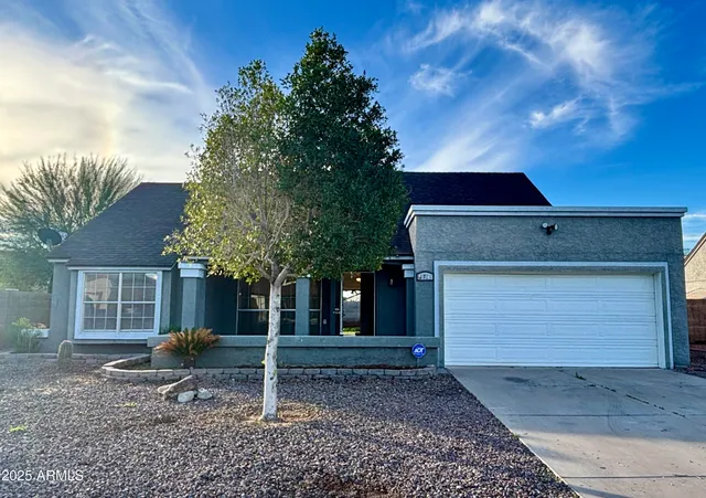 $2,300 | 8735 West Hazelwood Street, Phoenix, AZ 85037