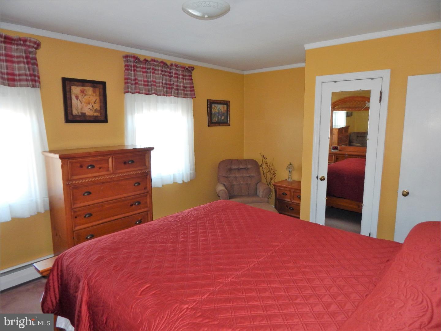 862 Medway Road Philadelphia, PA 19115 - Photo 21 of 25 Bedroom - Main