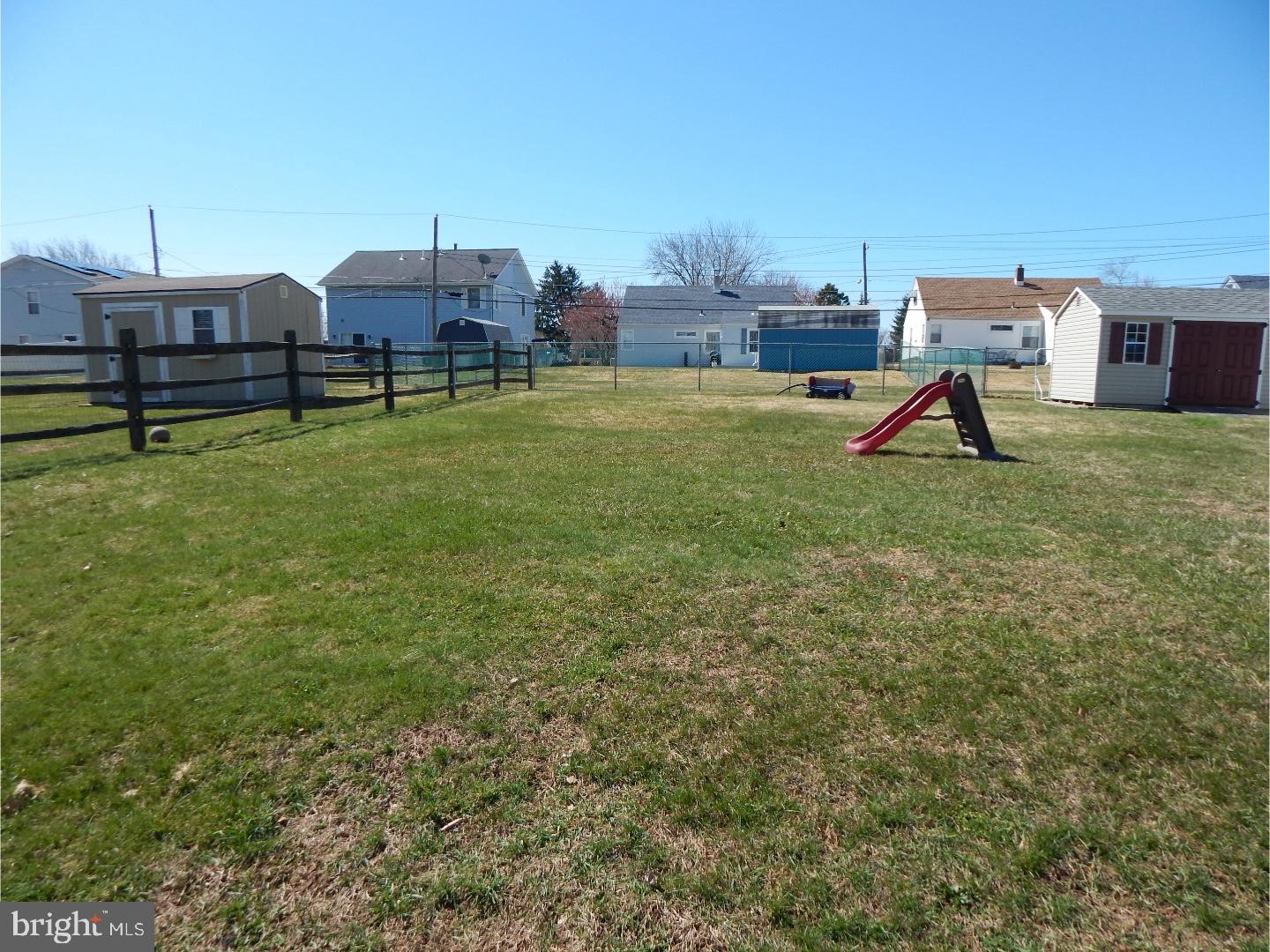 862 Medway Road Philadelphia, PA 19115 - Photo 23 of 25 Back Yard