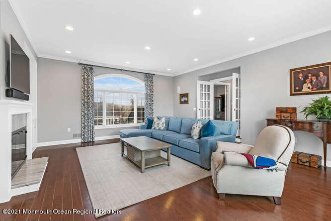 26 Ely Road Holmdel, NJ 07733 - Photo 16 of 80 Family Room