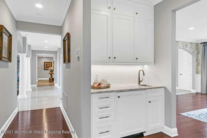 26 Ely Road Holmdel, NJ 07733 - Photo 24 of 80 Wet Bar