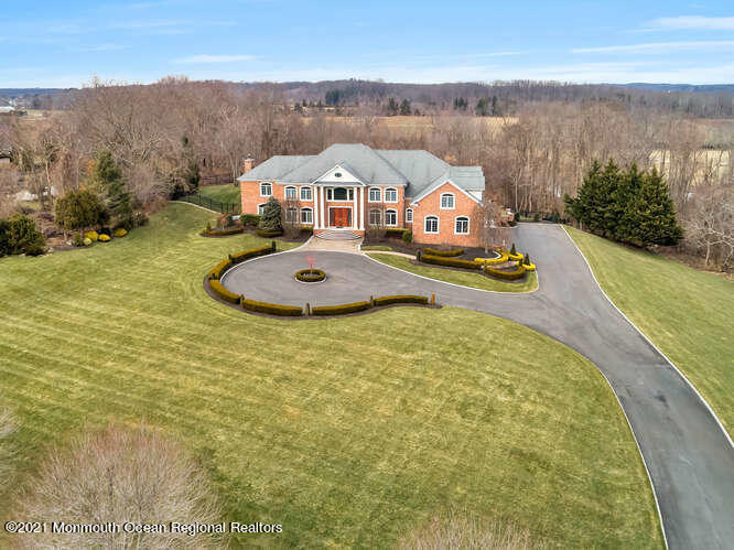 26 Ely Road Holmdel, NJ 07733 - Photo 6 of 80 26 Ely Rd Holmdel NJ 07733 USA-small-110