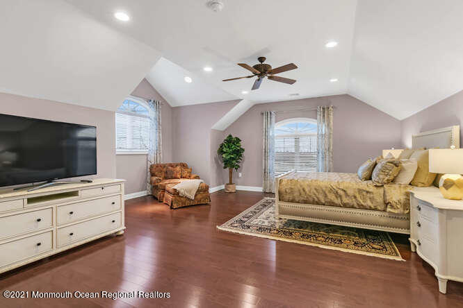 26 Ely Road Holmdel, NJ 07733 - Photo 58 of 80 En Suite Bedroom