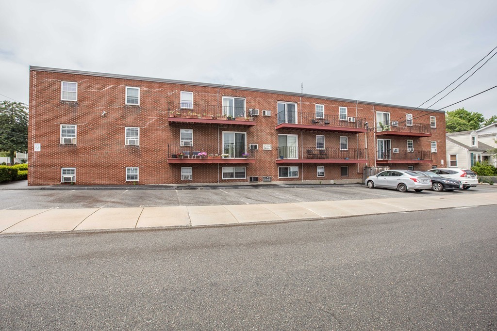 74 Springvale Avenue, Unit 20 Chelsea, MA 02150 - Photo 15 of 17 Gallery Image 15