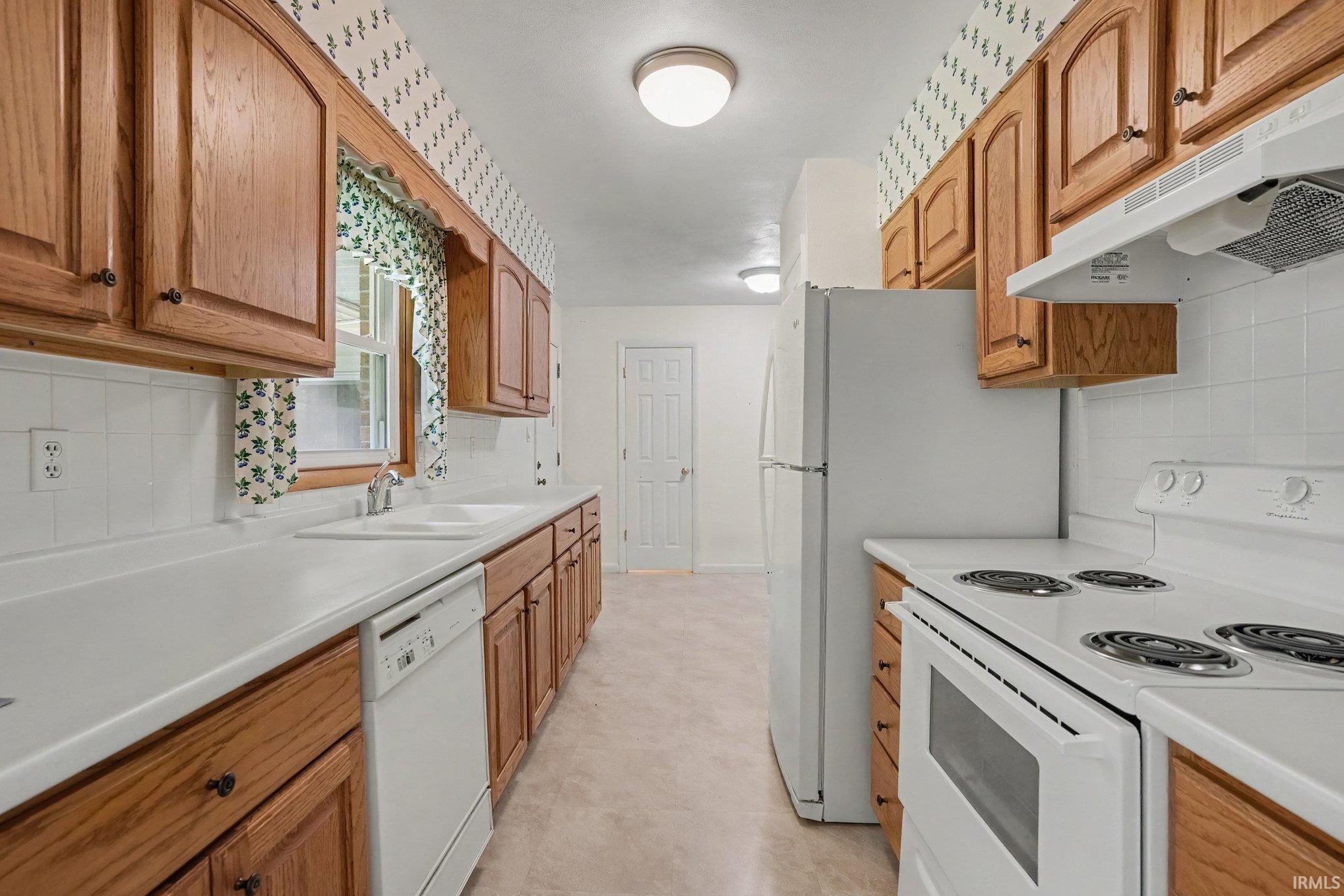 51678 Grape Road Granger, IN 46530 - Photo 8 of 26 Gallery Image 8