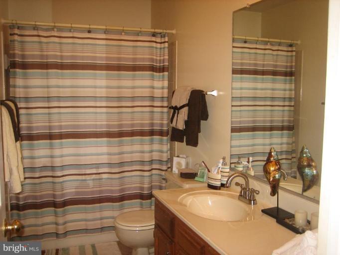 12562 Rock Ridge Road Herndon, VA 20170 - Photo 18 of 20 Bath #1