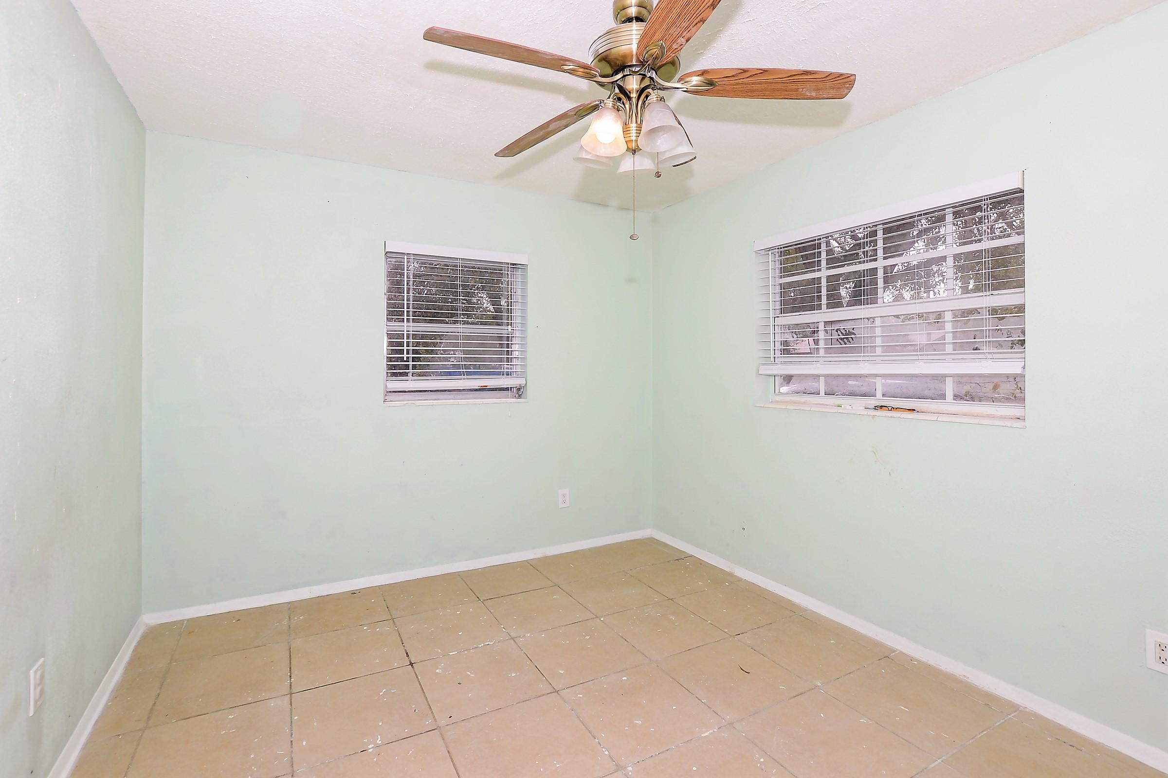 2920 Middle Road Fort Pierce, FL 34981 - Photo 19 of 23 LR-1863