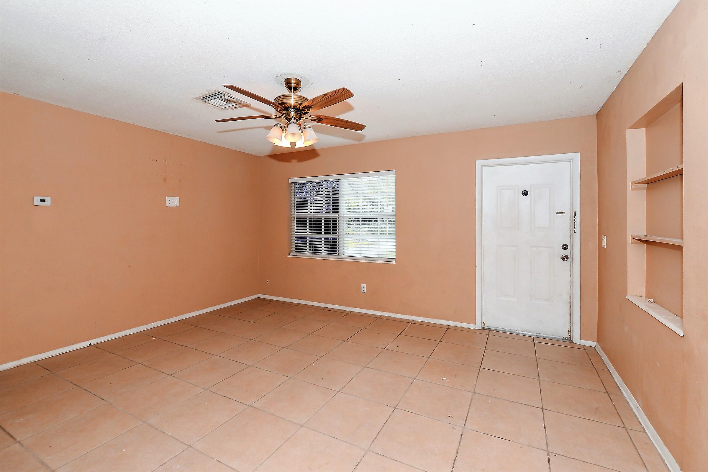 2920 Middle Road Fort Pierce, FL 34981 - Photo 9 of 23 LR-1836