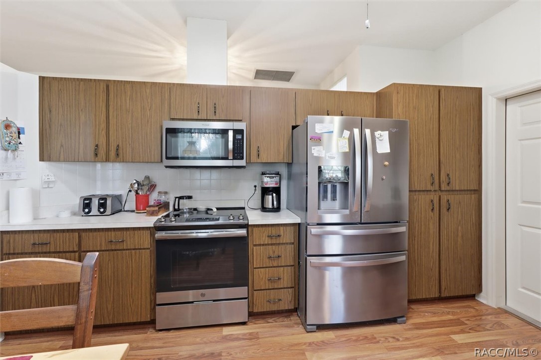 6716 East Waybridge Court Inverness, FL 34452 - Photo 12 of 49 Stainless appliances