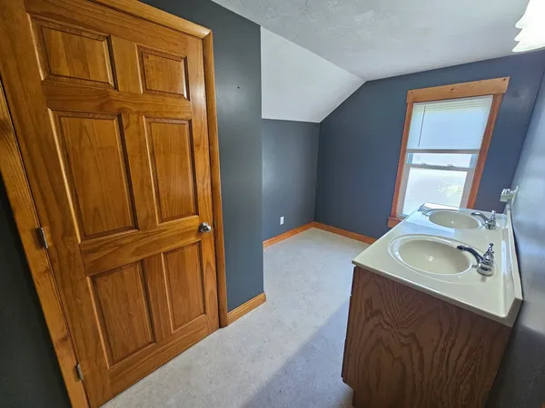 $184,900 | 602 Northeast 2nd Street, Aledo, IL 61231