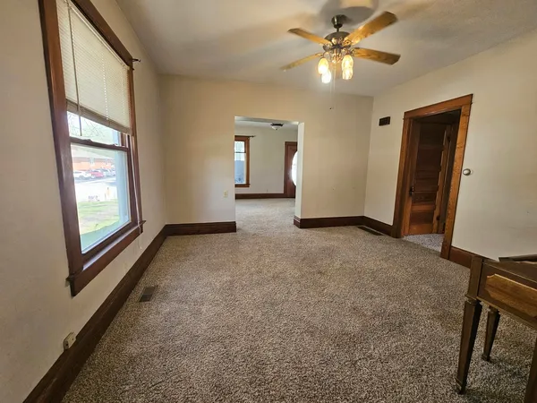 $184,900 | 602 Northeast 2nd Street, Aledo, IL 61231