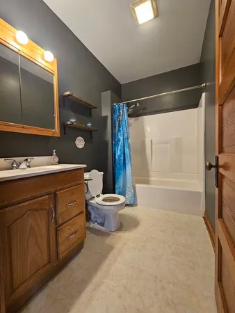 $184,900 | 602 Northeast 2nd Street, Aledo, IL 61231