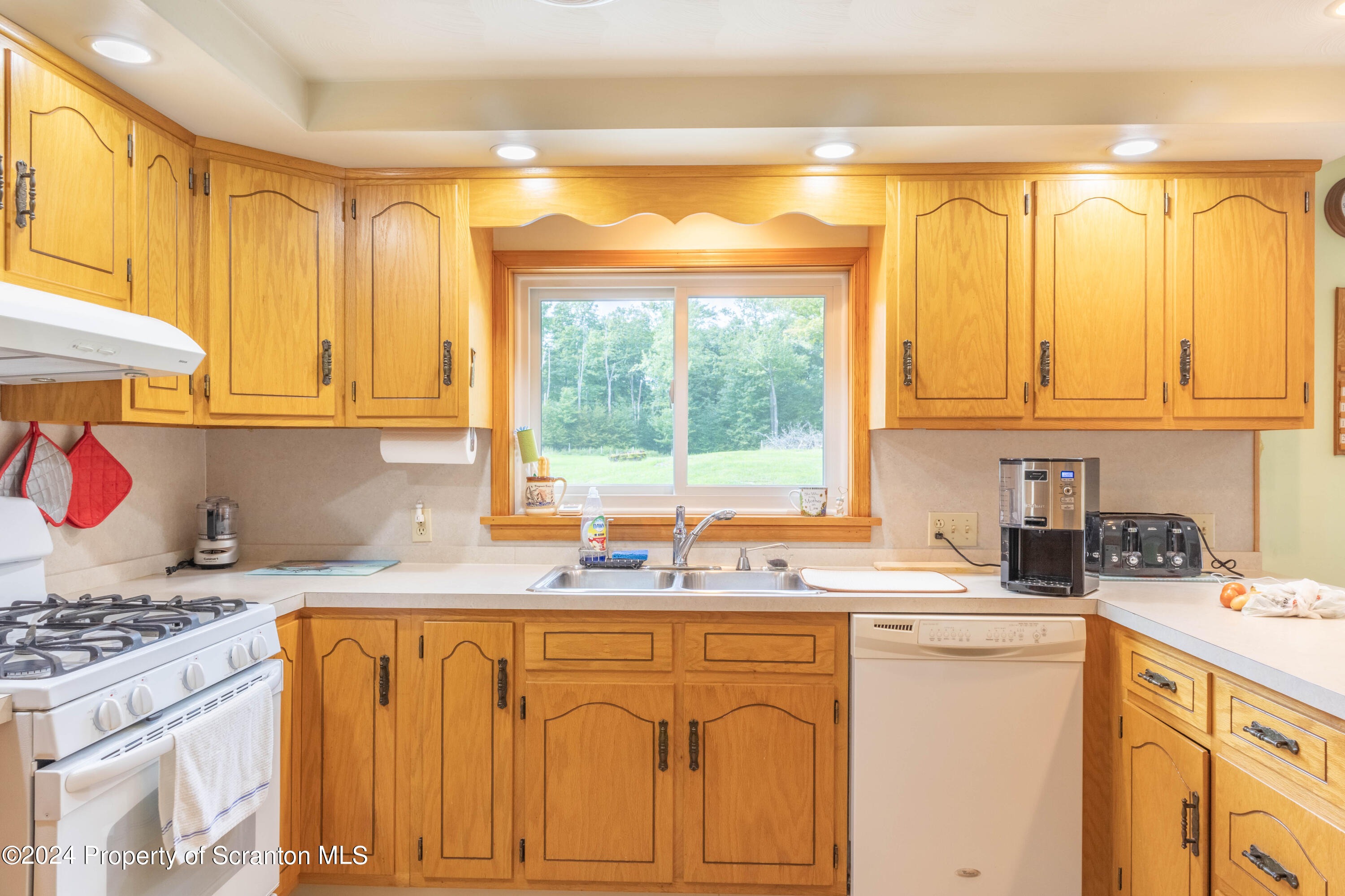 6509 State Rte 2012 Union Dale, PA 18470 - Photo 59 of 91 Kitchen1