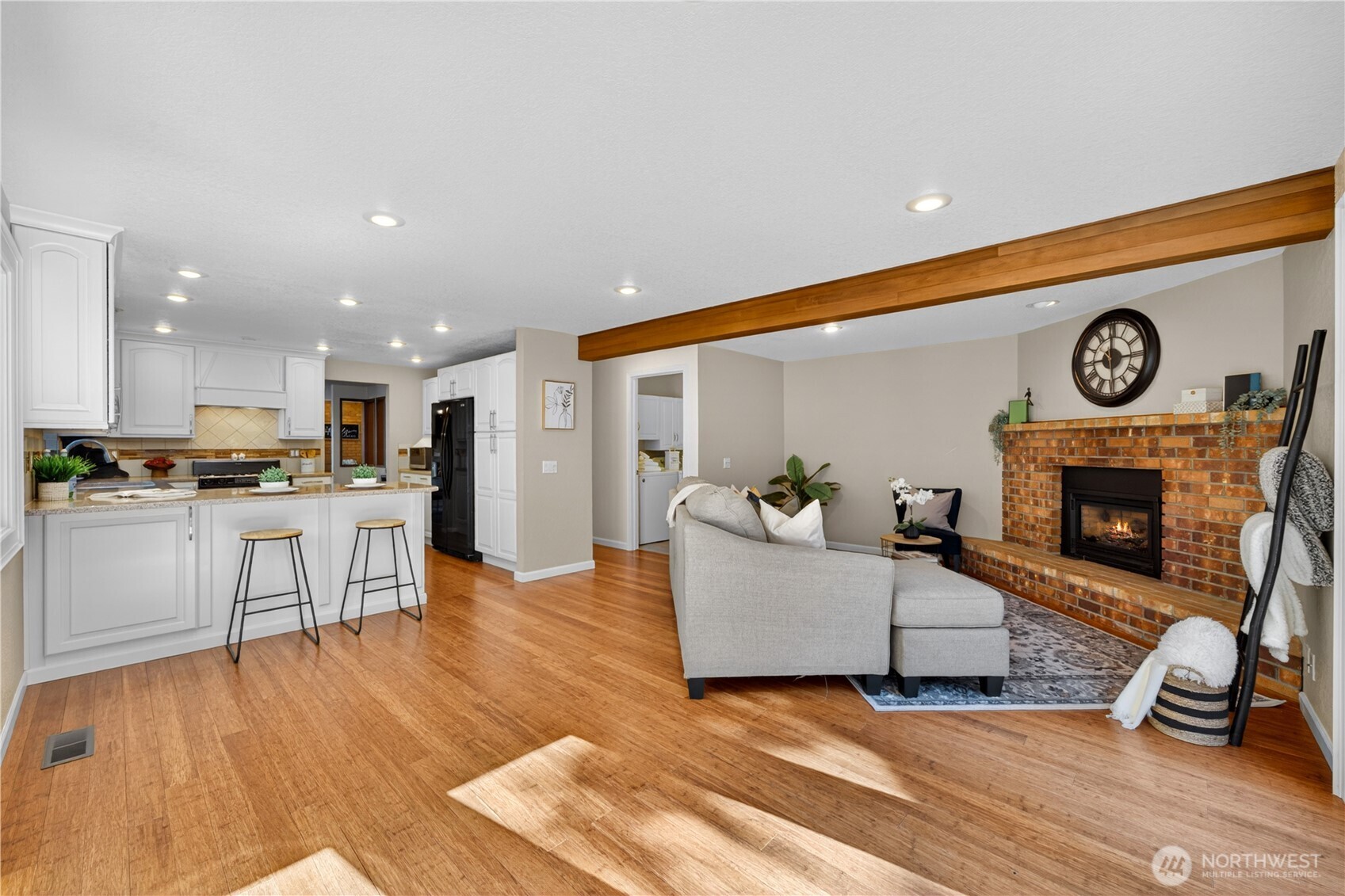 8611 191st Place Southwest Edmonds, WA 98026 - Photo 12 of 36